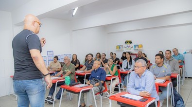 Educação de Maceió abre matrículas para cursos gratuitos de inglês e espanhol