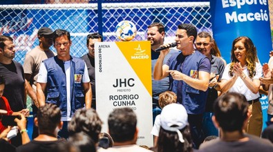 JHC entrega maior conjunto de obras nas grotas de Maceió