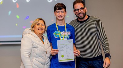 Emoção e entrega de certificados para 25 estudantes marcam encerramento de intercâmbio histórico em Londres